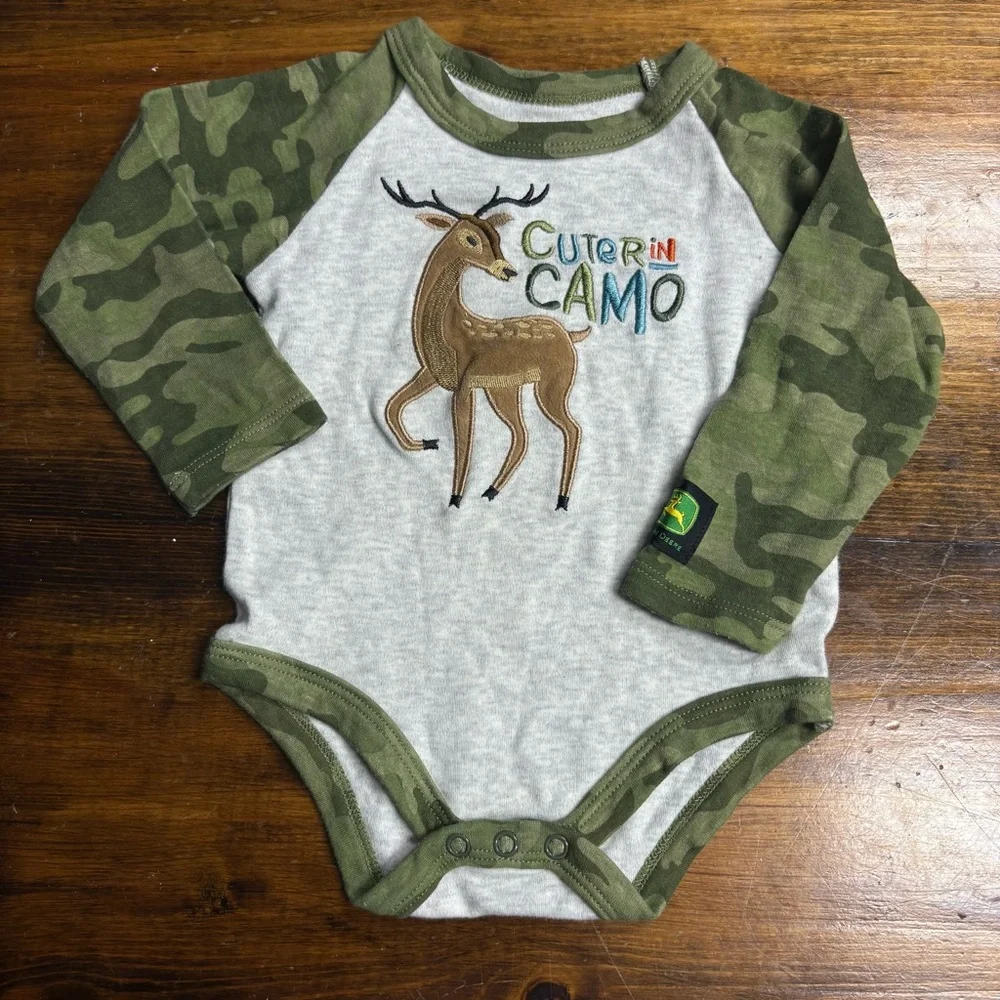 John Deere Gray And Green Cuter In Camo Long‎ Sleeve Size 6-9 Months